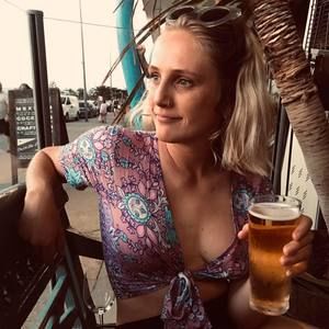 Meet your Posher, Mel